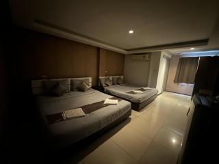 HOP stays-Pattaya - 2