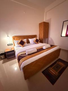 Flying Dutchman Varanasi - 6