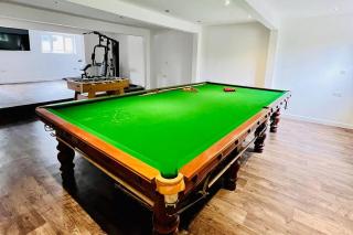 Lux 8Br Thamesfront Villa w Yacht & Sauna - 9