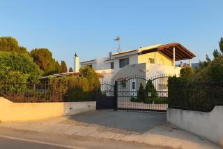 Sea & Olive Retreat - 3