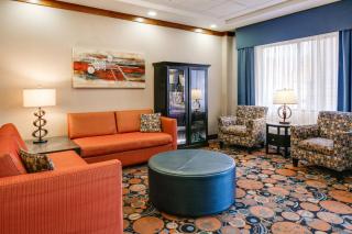 Holiday Inn Express Hotel & Suites Coralville by IHG - 3