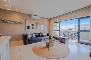 Hermanus Marine Square spacious 1 bedroom- central & close to sea - 3