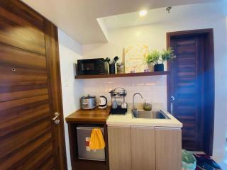 Horizons 101 Condo Unit - 1