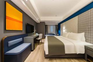 Shanghai Lujiazui Area BaBaiBan LANOU Hotel - Shanghai - 1