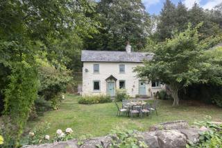 Charming 3-Bed Cottage by the River Usk - Abergavenny - 0