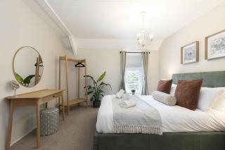 Charming 3-Bed Cottage by the River Usk - 7