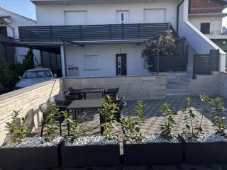 Apartment in Pirovac with balcony, air conditioning, Wi-Fi (4717-1) - 3