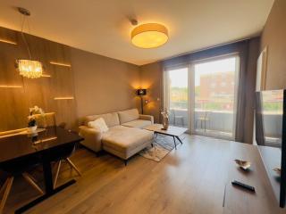Karzo Property LU 209 Free Garage - 8