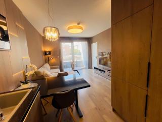 Karzo Property LU 209 Free Garage - 1