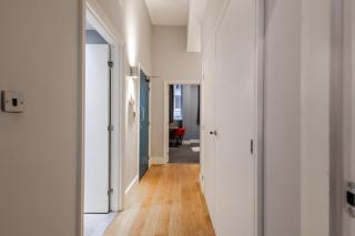 Modern City Centre Apartment - 5