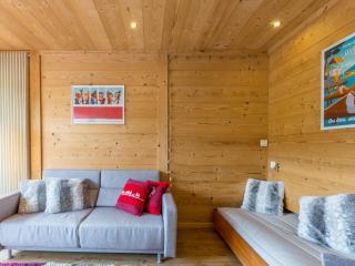 Studio rénové avec balcon face aux montagnes - FR-1-304-23 - 2
