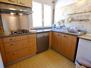 Appartement lumineux 56m², 2ème étage, balcon sud, 6 couchages, au pied des pistes et commerces - FR-1-340-136 - 4