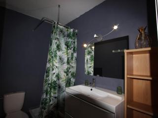 Studio cabine sud avec balcon, proche des pistes et commerces, à Chamrousse 1650 - FR-1-340-108 - 4
