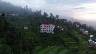 Kafal Pako Resort - Luxury Mountain View Stay in Mukteshwar - 2
