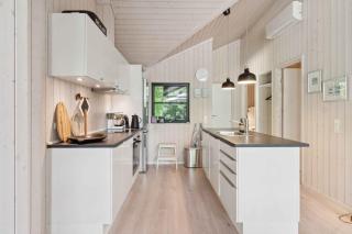 Large Holiday Home With Hot Tub By Vig Lyng - 6