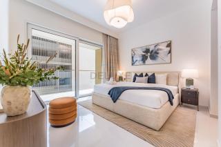 Partial Sea Views with Private Beach Access, Near Dubai Marina and Palm Jumeirah, Grand Bleu Tower by Elie Saab, Tower 2, Emaar Beachfront by Deluxe Holiday Homes - 8