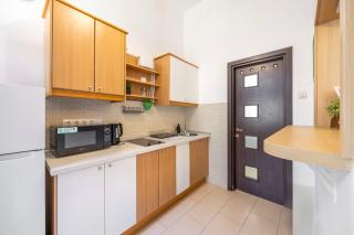 Central Elizabeth Boulevard Apartment - 4