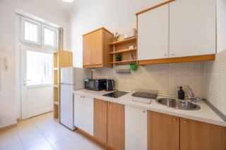 Central Elizabeth Boulevard Apartment - 1