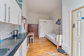 Georgian Shared House No'64 - By Clifton Short Lets - 1