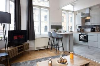 Central Sleeps 6 Stunning 2 Bed by City SuperHost - 4