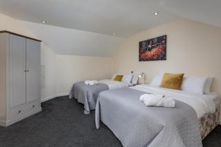 Spacious Luxurious Serviced Accommodation 6 - 6
