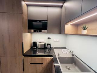 Karzo Property LU 210 Free Garage - 7
