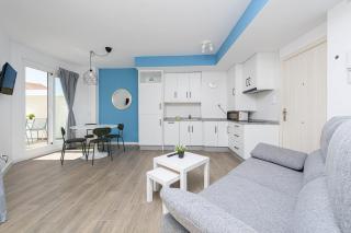 WintowinRentals Penthouse with Private Terrace in the Center of Rincón de la Victoria - 7