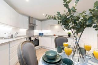 Beautiful 2-Bed 2 Bath Regency Flat with Parking - Cheltenham - 5