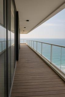 Penthouse Yacht - 0