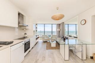 Sand en See 3, A Stylish Coastal Retreat with Table Mountain View - 8