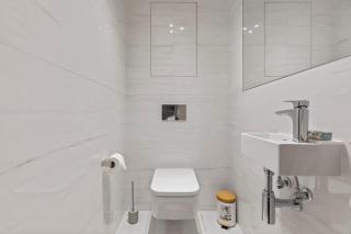 Eurovea Tower Apt 1 Danube View - 2