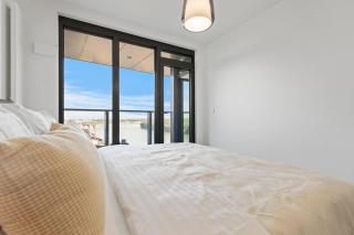 Eurovea Tower Apt 2 Sky View - 3