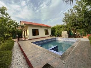 15 min from pari chowk greater noida farmhous15 - 4