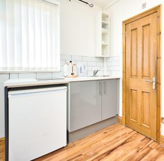 Modern 1Bed, 2 Min to Tube & DLR in London E3 - 4