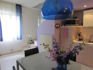 Modern apartment in a quiet area - 1