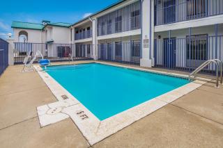 Motel 6 Pensacola, FL - NAS - 5