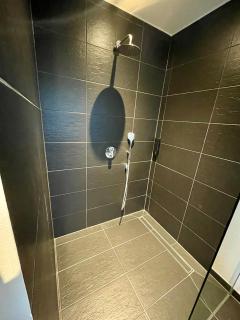 Wohnträume Große DHH aus 2024 - 160 m2- bis 7 Personen - 2 Bäder - sehr ruhig - nahe Zentrum - 2