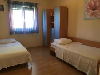 4-bedrooms with private pool ! - 3
