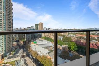 Central 2 Bedroom Condo Haymarket - 3