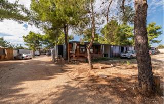 Awesome Home In Privlaka With Wifi - 9