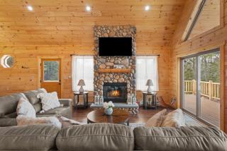 Luxury Log Cabin Lakefront, Game room & Fire Pit, - 9