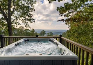 Paradise Found - Lookout Mt Edge, Hot Tub & Views - 2
