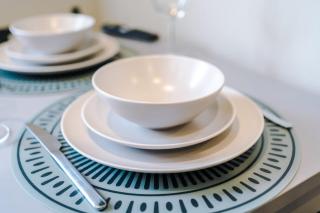 Stylish 1BR Apartment with EV Parking - Llandudno - 8