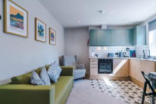 Stylish 1BR Apartment with EV Parking - 4