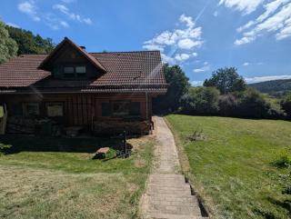Idyllisches Holzhaus im Grünen - 8