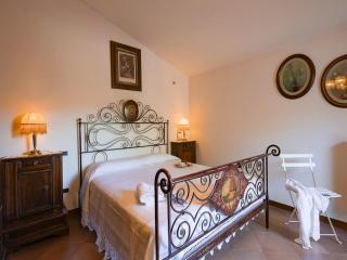 Villa in Tuscany with Private Pool and Hill View - 7