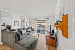 2 Bedroom Oceanview Condo at Sea Cabin! Sleeps 5! - Myrtle Beach - 4