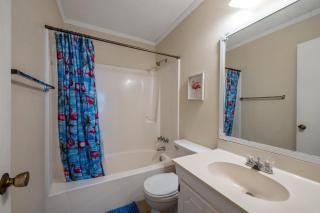 2 Bedroom Oceanview Condo at Sea Cabin! Sleeps 5! - Myrtle Beach - 2