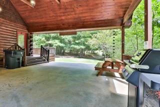 DANCING BEARS CABIN - Secluded 3-Bedroom, 3.5-Bath Luxury Cabin with Hot Tub - 9