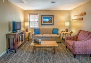 Holiday Inn Club Vacations Oak n Spruce Resort in the Berkshires - 6